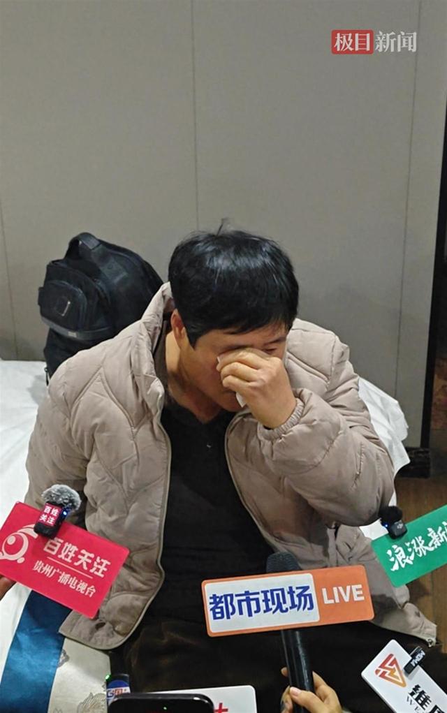 “妻儿三人被发小杀害案”明日开庭	，受害人婆婆泣不成声：孩子倒地上都扒不起来，嫌犯回到现场装无事安慰，撒谎掩盖自己受伤原因