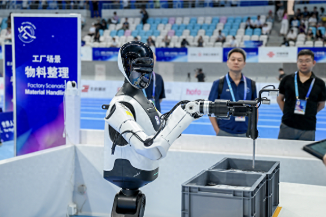 全自主操作 天轶2.0包揽物料整理冠亚军 ｜机器人发展看北京