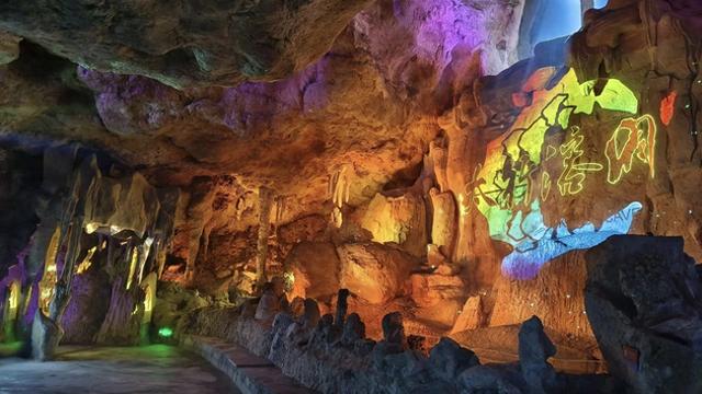 太行溶洞：享18℃清凉夏天，赏5亿年地质奇观