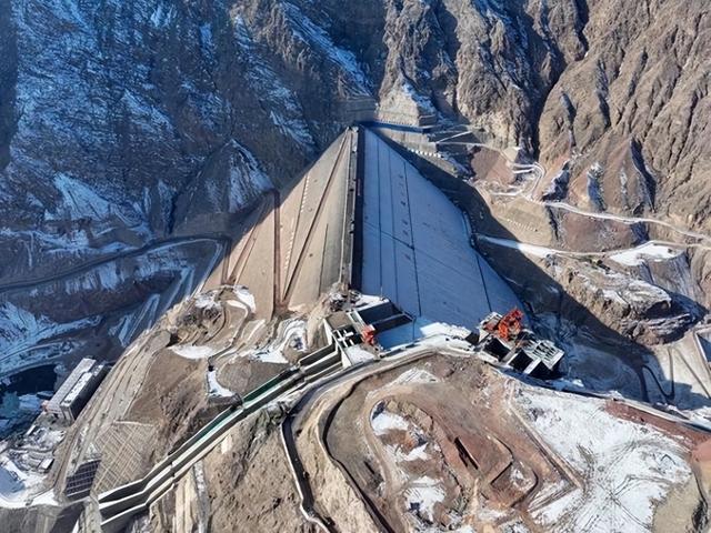 新疆在建的最大水库：蓄水11.7亿立方米，年发电量19亿度！