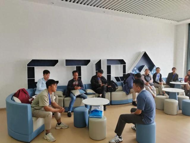路空网联公司助力滇中新区培养智慧交通产业人才