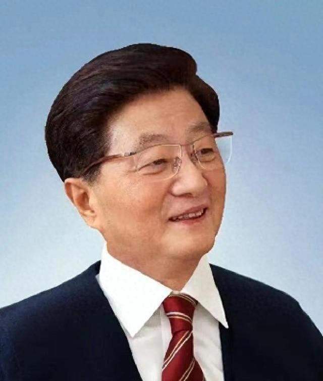 他是原上海市委书记，从政上海40多年，后官至正国级，于69岁病逝