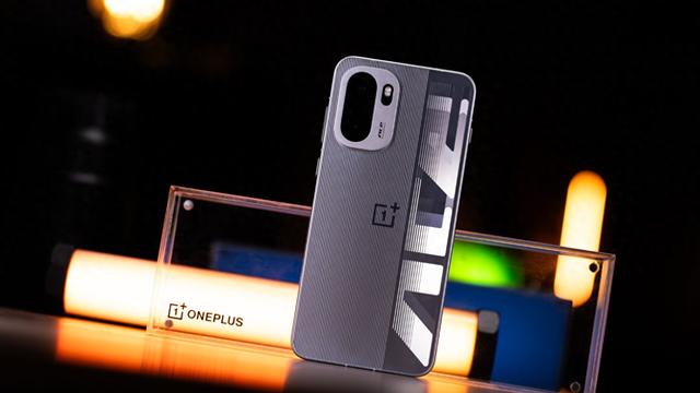 一加 Ace 6 体验：我的枪比你的快 45 帧