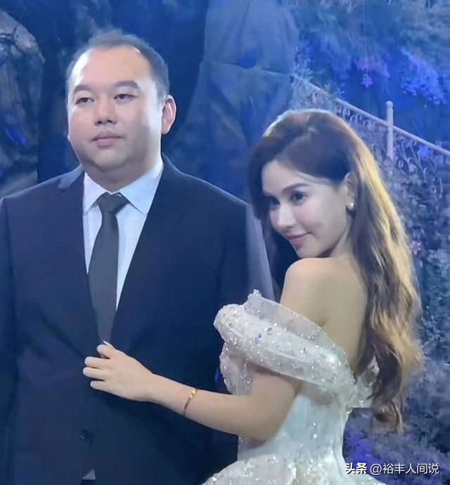 太壕！网红“珂珂”官宣生女，坐月子45天100万，毛毯都是爱马仕