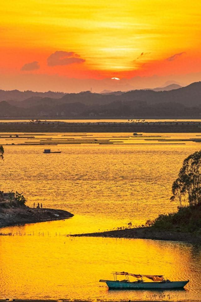 去广西海边小城过20度的暖冬！被严重低估的的防城港，人少清净