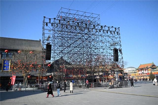 记者探班：呼和浩特塞上老街跨年夜筹备忙