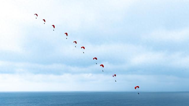 向云端，低空游！