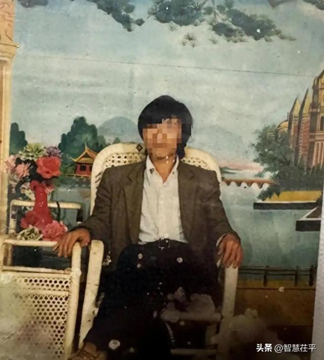 湖南娄底抢劫摩托车杀人案今日开庭，3名嫌犯逃亡30年落网！女儿：父亲遇害后	，我和弟弟在饥寒交迫中长大