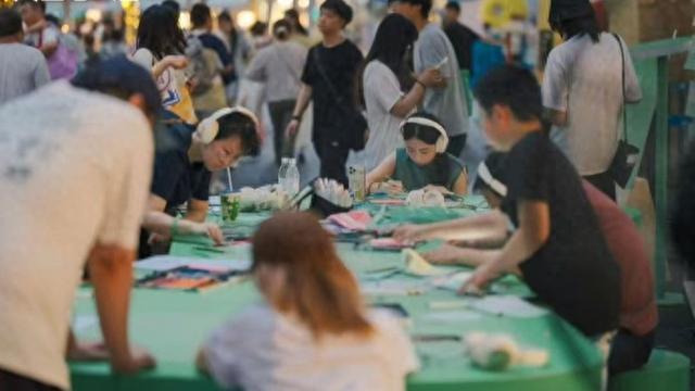 把声音里的“人生样本库”搬到线下，这场活动带着年轻人找寻志趣