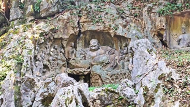 免费开放的灵隐飞来峰景区，不靠卖门票挣钱靠什么？