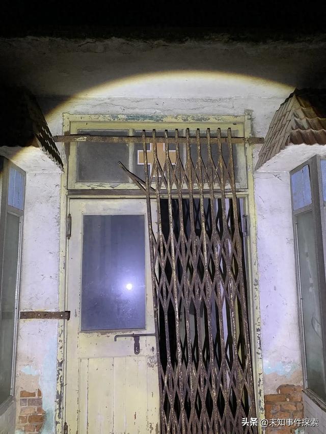 探索上海废弃医院：冰冷走廊回荡诡异声响