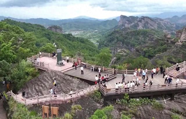 连城:丹霞山水映非遗 暑期文旅经济释放强劲动能