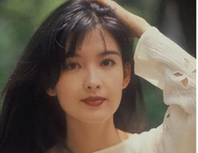 被戴8次绿帽子，3次被捉奸在床，这就是我们“玉女”守卫的爱情
