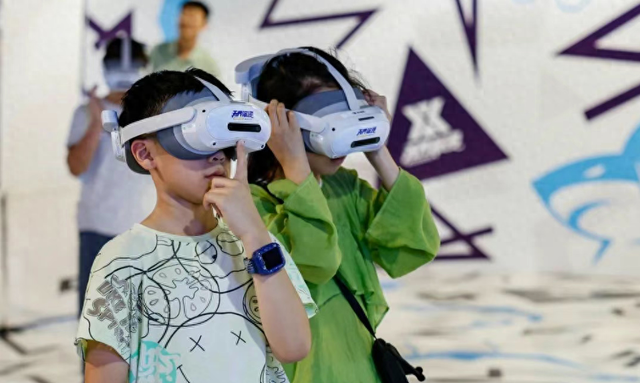 黑龙江科技馆推出VR科普展《绿野奇遇》与《无界星际》