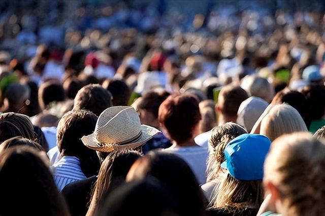 中国游客“用脚投票”，暂缓旅日的连锁反应，到底有多猛烈？