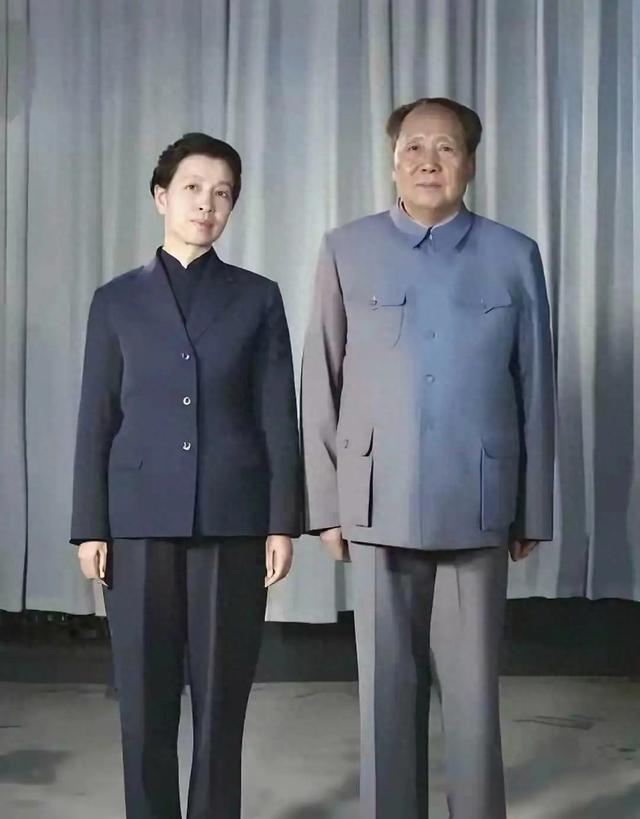 这可是伟人和夫人的真容，不是演员扮的！有张超罕见还珍贵的照片
