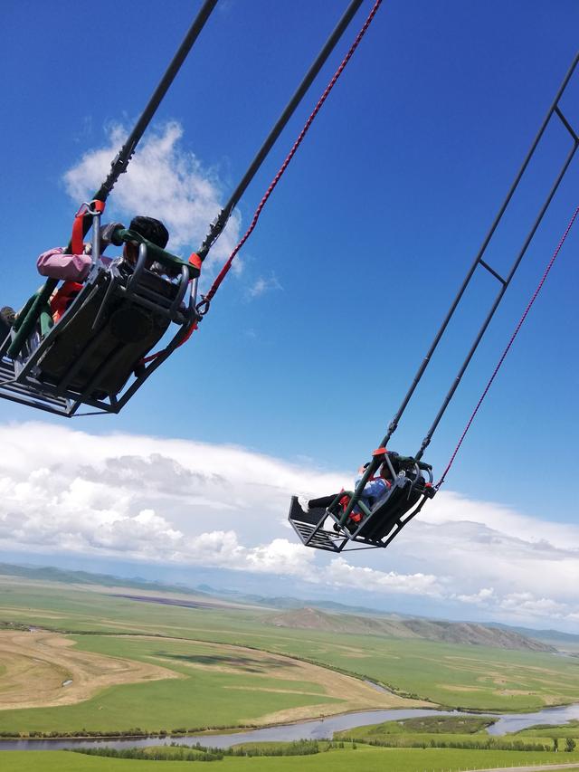新世纪游乐：高空滑索、悬崖秋千 、空中飞艇，打造景区引流引擎