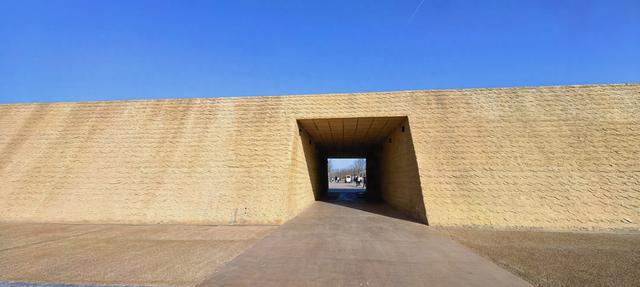 冬日的北京路县故城遗址公园：萧瑟中的浪漫