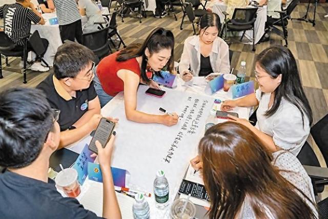 深圳报业集团“科创赛博社”揭牌
