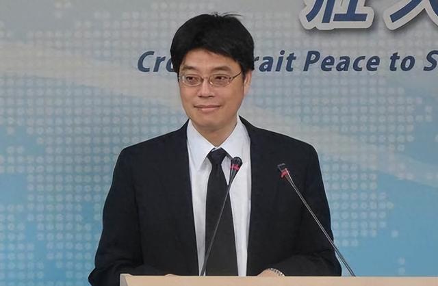 民进党下最后通牒：不许任何人出席93阅兵，国民党迎来天赐良机？