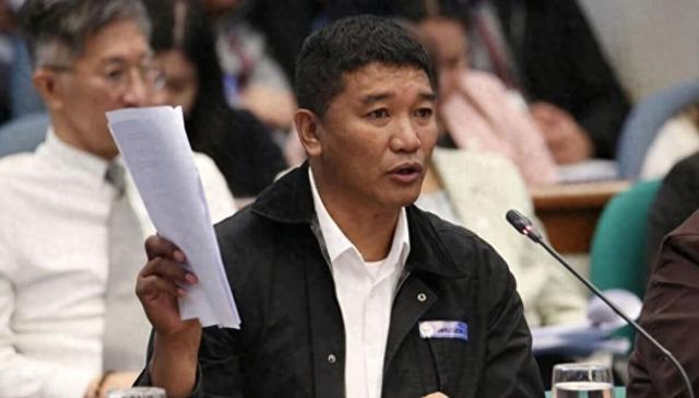 马科斯贪污80万？南海挑衅转移矛盾，解放军严阵以待，越线就打？