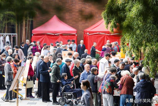 中国将迎来前所未有的死亡高峰，专家给出答案：是这些因素导致的