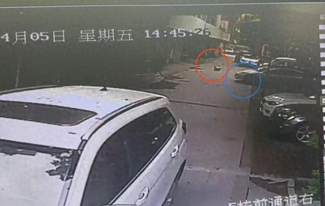 “5岁女童蹲小区路上被特斯拉辗轧身亡”案二审维持原判；律师探讨：“意外与过失的边界”如何界定？