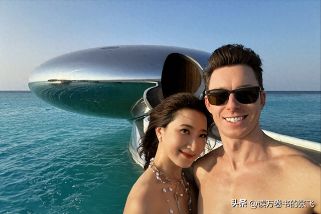 和陈赫离婚10年后，晒出情侣泳装照的许婧，没给前夫留一丝体面