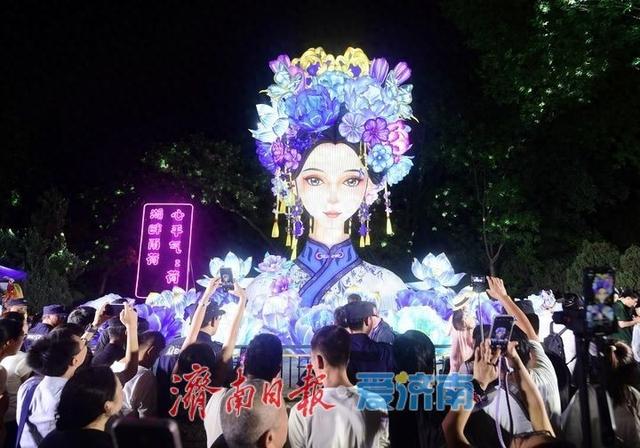 此岸别旧梦，彼岸启“新荷” “湖畔雨荷2.0”23日晚亮灯与市民游客见面