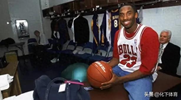 NBA历史上唯一一次,球队替补球员却成为了当年全明星的首发球员