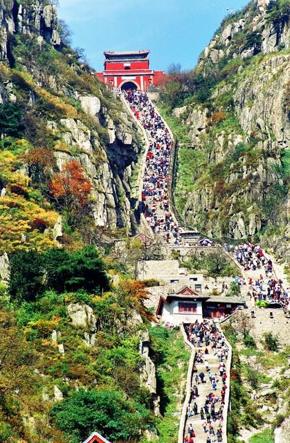 中国人一生最值得攀登的7座山峰，完成3座可称行者，5座已是大师