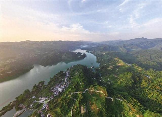 杨剑城丨酉水河的排帮