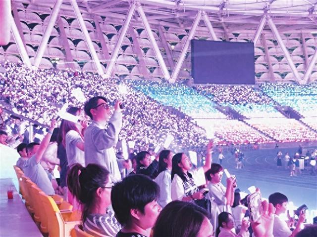 “电影节+演唱会”双IP 看三亚如何激活消费新动能