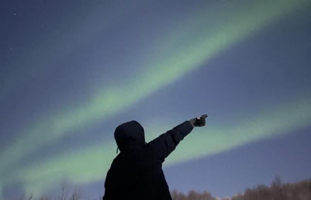 订单涨60%、一房难求、包车破千，2026第一个爆火景点挤满中国人