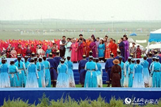 内蒙古第35届草原那达慕带动旅游综合收入10．8亿元
