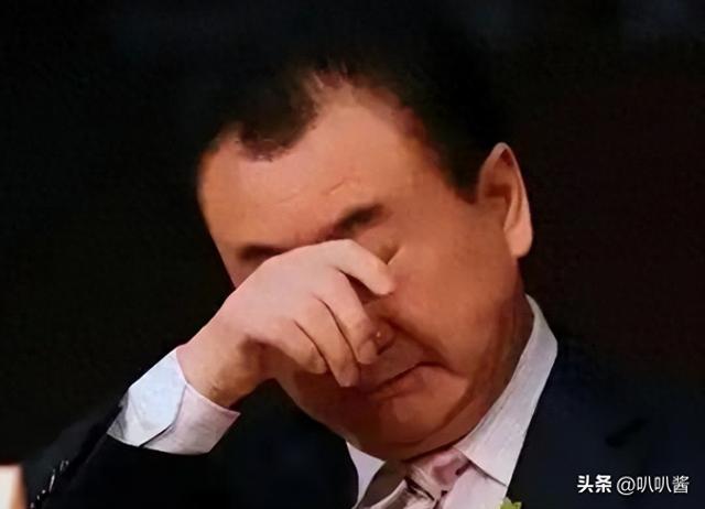 再难翻身？刚还完6000亿外债，71岁的王健林又迎来大麻烦