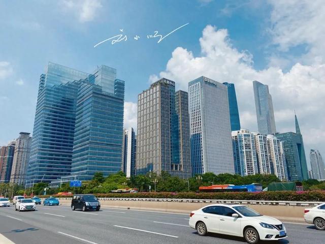 最具争议的“一线城市”：一边被说在衰落，一边又被很多人看好？