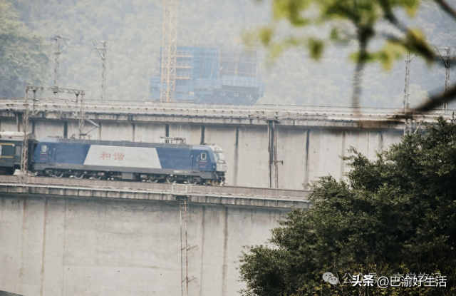 北碚火车站在哪里（为什么重庆北碚的铁路修的最早现在坐火车却得去渝北沙坪坝）