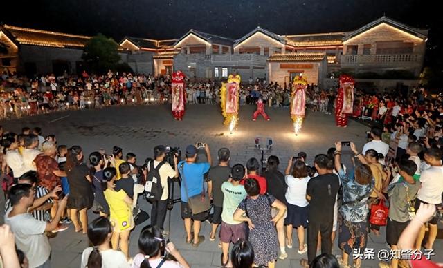 肇庆元魁塔城市客厅开业 焕发新活力 点亮“潮生活”