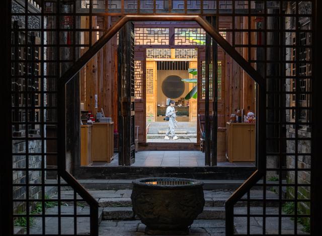 湖北羊楼洞：老街焕新打造特色旅游体验