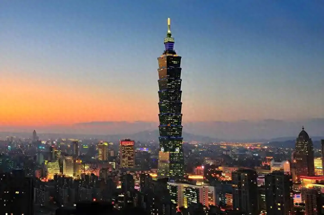 被大陆警告后，赖清德认怂了？台当局态度突然180°大转弯，改口称洪秀柱无罪，对没去北京的马英九下手