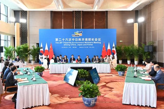 三国终于签字，中方对美动真格	，订单全部被取消，特朗普开始救场