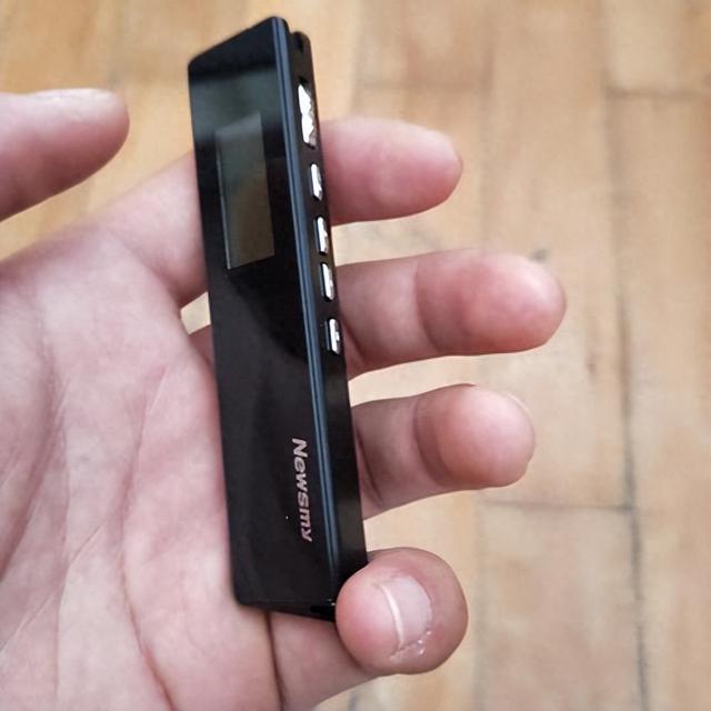 利润率堪比iPhone！曾被手机淘汰的录音笔，如今靠AI两年卖百万台