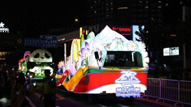 普陀区迎来上海旅游节花车各区首游，12岁环球港一系列首店首发
