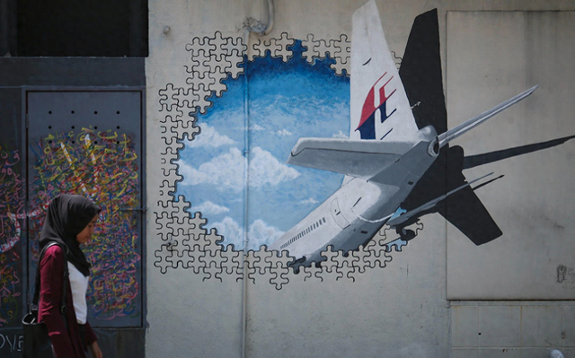 12年煎熬终迎转机！MH370搜寻启动，家属含泪：希望真相水落石出