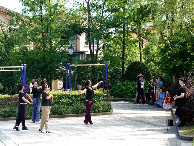 赤水旅居客 山水共治美
