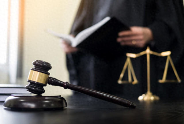 中学生务工时在公司宿舍被打致死，施暴者无刑责能力 父母起诉多方索赔144万，一审判了