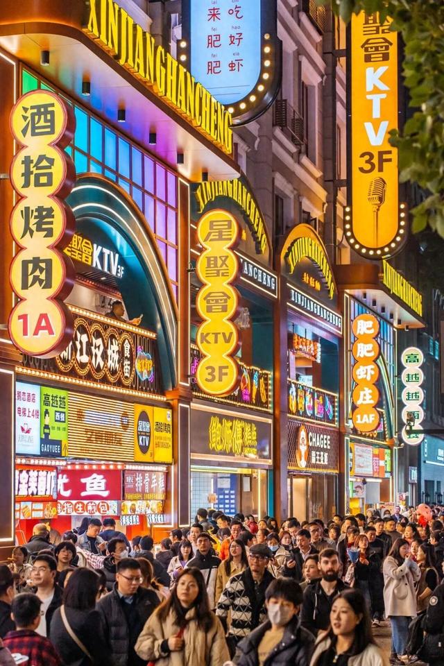 倒计时1天！江湖夜游8条路，用脚走到2026！