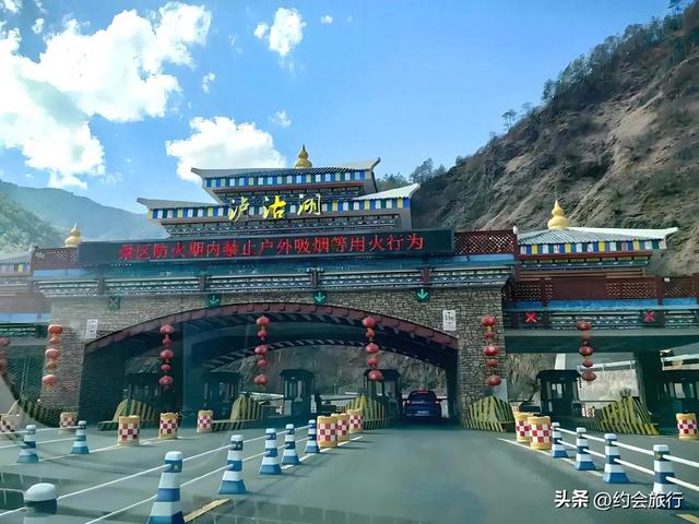 泸沽湖景区，省道设卡收费70元：是穷“疯”了，还是另有隐情？