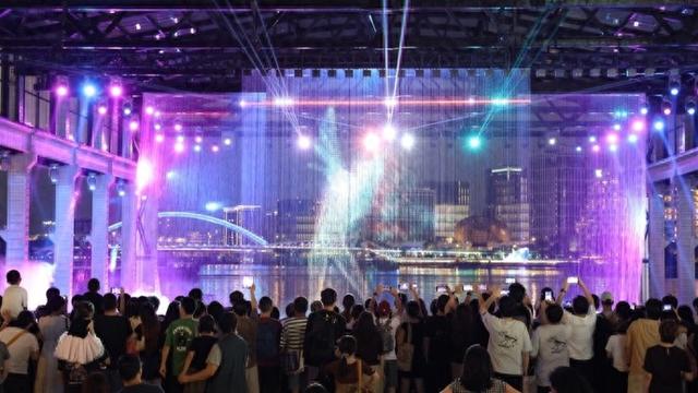 上观时评｜“夜上海”的活力，当不止于国庆假期